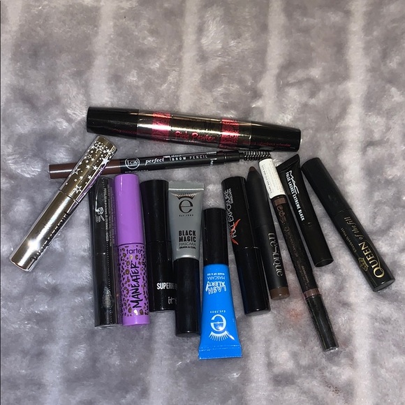 Surprise Mystery Makeup Bag!! - Picture 4 of 8